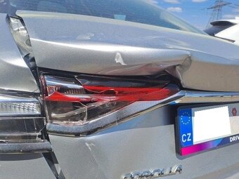 Toyota Corolla 2023  1.5L Benzín  92 kW  21 043 km - 14