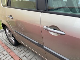 Renault Grand Scenic 1.5 dCi 78kW, 7 míst – pojízdný - 14