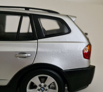 predam bmw x3 1:18 - 14
