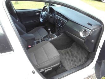 Toyota Auris COMBI- rv2013- 1.6 97kw- 112000km- - 14