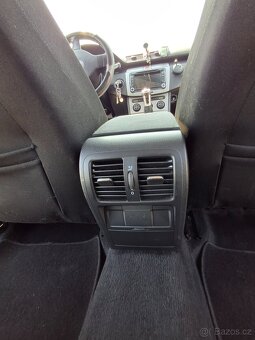 Volkswagen Passat B6 2.0 TDI - 14