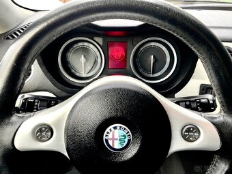 Alfa Romeo Brera 2.4 JTDM - 14