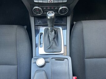 Mercedes-Benz Třídy C,  200 CDI 7-GTRONIC Bi-Xenony - 14