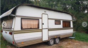 Karavan na pevné stání - 14