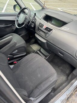 Citroen C4 Picasso 7 míst - 14