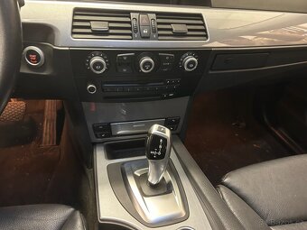 Bmw e60 n53b30a 525ix na dily - 14