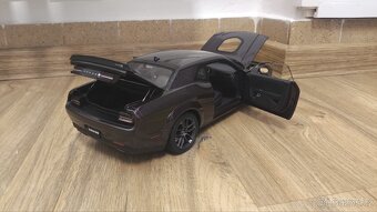 Dodge Challenger R/T Scat Pack Shaker Widebody 1:18 Autoart - 14