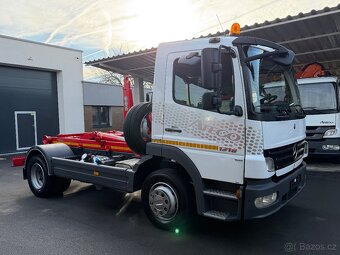 Mercedes Benz Atego 1218 hákový nosič kontejnerů - 14