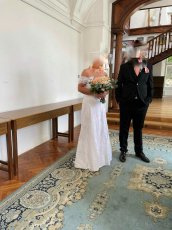 Krajkové svatební šaty - 14