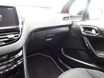 PEUGEOT 208 1,2 PURETECH,GARANCE KM - 14