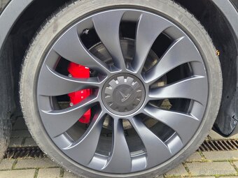 Tesla Model Y Performance SOH 96% Tovární Záruka - 14
