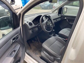 VW Caddy 1.6 TDI, 75kw,  2011, po bouracce - 14