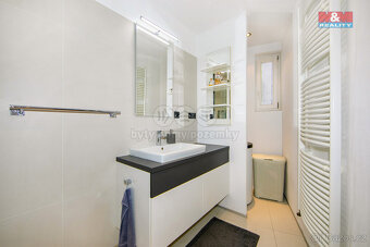 Prodej bytu 5+kk, 164 m², ul. Na Rokytce, Praha - 14