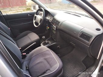 Volkswagen Golf 4 1.6 74kW - 14