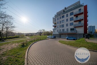 Pronájem bytu 3+kk 93 m² + balkon, parkovací stání - 14