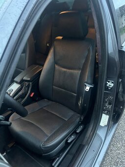 BMW e90 320d M47 120kw automat Navi Engel eyes - 14