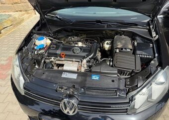 Volkswagen Golf 1,4 TSi Comfortline pravid.ser benzín - 14