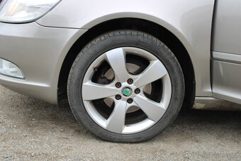 Škoda Octavia 1,6TDi 77KW KLIMA,ČR,STK 9/2026, r.v. 2010 - 14