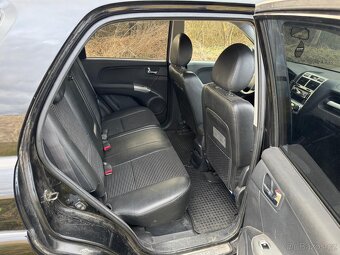 Kia Sportage 2.0i, 4x4, 104 kW, CZ, tažné - 14