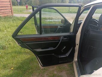 Mercedes-Benz w124 200E - 14