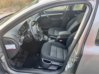 Škoda OCTAVIA COMBI 1.6 TDI - spěchá - 14