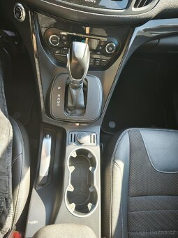 Ford Kuga, 2.0TDCi, 4x4, 132kw st-line - 14