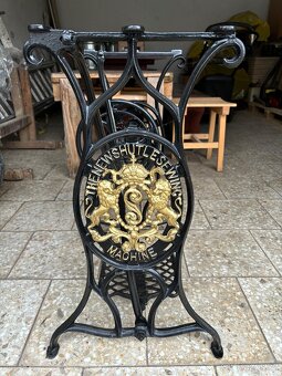 Litinové podstavce ze šicích strojů - 14