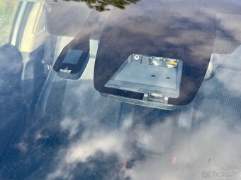 Toyota Auris Hybrid 1.8 VVT-i r.12/2018, naj.102xxxkm Bi-LED - 14