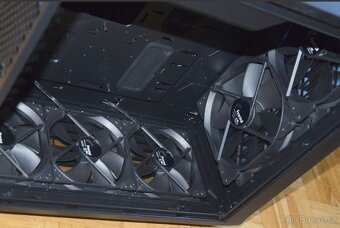 Fractal Design Torrent Black TG, nová, krabice + příslušenst - 14
