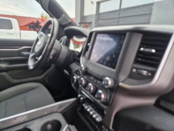 Dodge Ram 1500 5.7 HEMI V8 4x4 2019 - 14