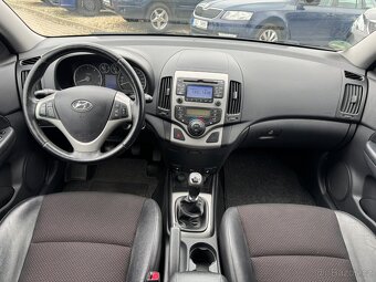 Hyundai i30 1,6 66 KW CRDI 16V - 14