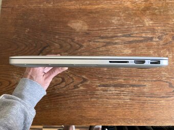 Apple MacBook Pro 13" - 14