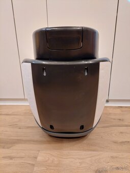 Set Maxi Cosi: 2x autosedačka (0-13 kg a 9-18 kg) + základna - 14