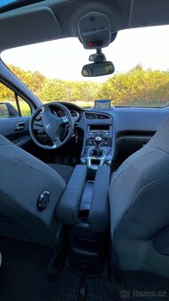 Peugeot 5008 2.0 HDI ALLURE 7.míst pouze 88500km - 14