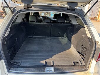 Mercedes Benz E200 - pěkný stav, po velkém servisu - 14
