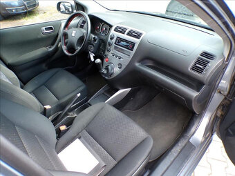 Honda Civic 1,6 V-TEC TAŽNÉ ZAŘ.,KLIMA - 14