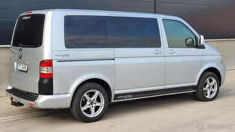 Prodám Volkswagen Transporter T5 9 míst - 14
