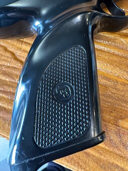 Prodám retro vzduchovou pistoli CZ TEX model 3. Top stav - 14