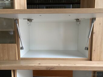 Moderní kuchyňská linka bez spotřebiči - 14