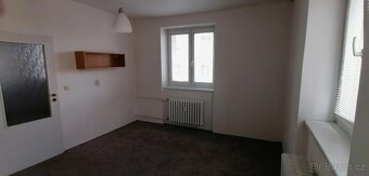 Prodej bytu 2+1, 56 m², centrum Pardubic - 14