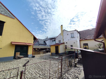 prodej 1/2 Domu + velká zahrada a garáž  k tomu. - 14