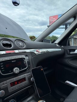 Ford S-MAX 2.0 TDCi 103 kW, 7 míst, výborný stav - 14