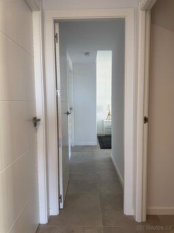 Elegantní apartmán s terasou a výhledem na moře v rezidenci - 14