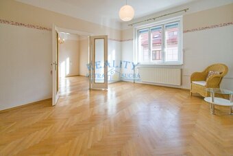 Prodej rodinného domu 212 m2, pozemek 122 m2, Libušina, Roud - 14