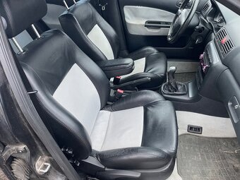 Škoda Octavia 1 RS černá - 14