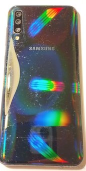 Prodám Samsung Galaxy A50, 4GB/128GB, stav B - 14