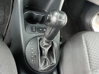 Škoda Fabia 1,2 TSI,77KW,DSG,VÝHŘEV,PARKIN - 14