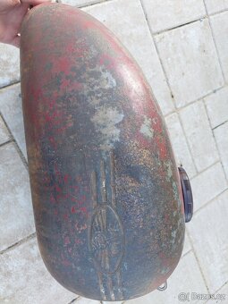 Jawa CZ 175 kyvacka - nadrz - 14