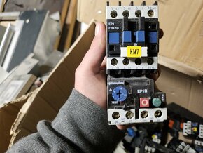 Pojistky jističe trafa prostě vše - 14