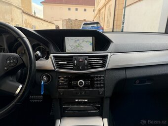 Mercedes Benz E350CDi AMG 4M Panorama Distr Harman Vzduch - 14